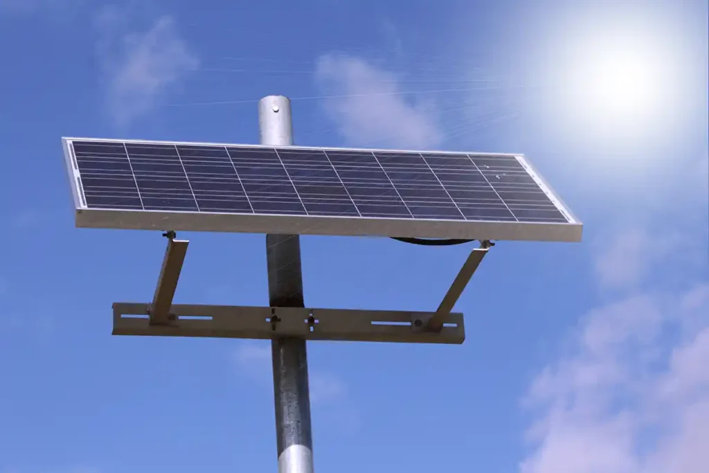 Image shows that there are a variety of solar panels. Some track the sun to achieve maximum solar power and some are pole mounted solar panels if there is little space.
